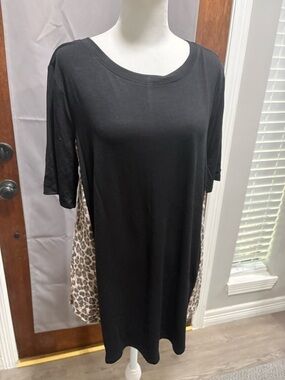 Women's Black Short-Sleeve Tunic with Leopard Side Panels